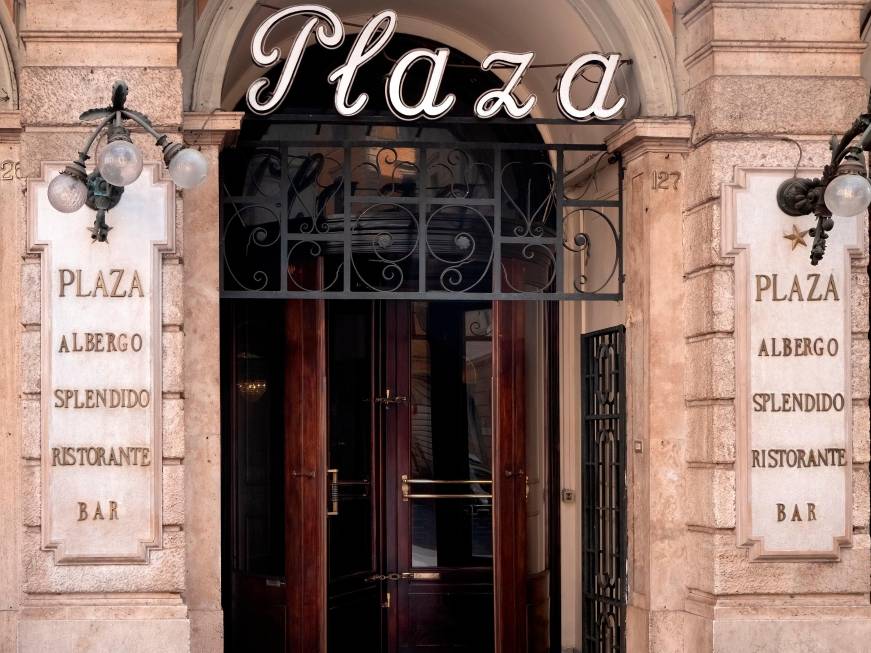 Roma: in vendita lo storico Hotel Plaza di via del Corso