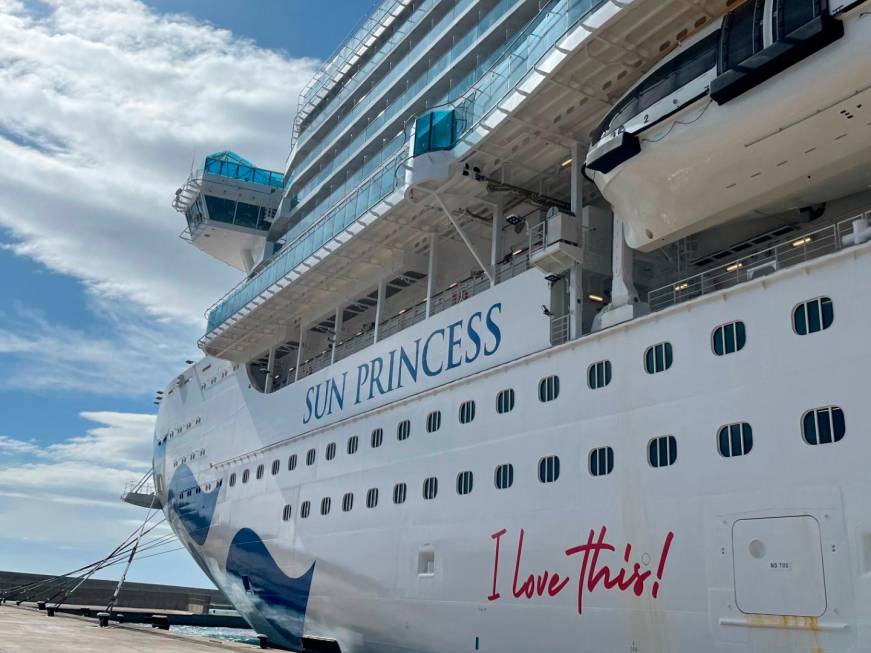 Sun Princess debutta nel Mediterraneo. Williamson: “La nave dell’evoluzione”