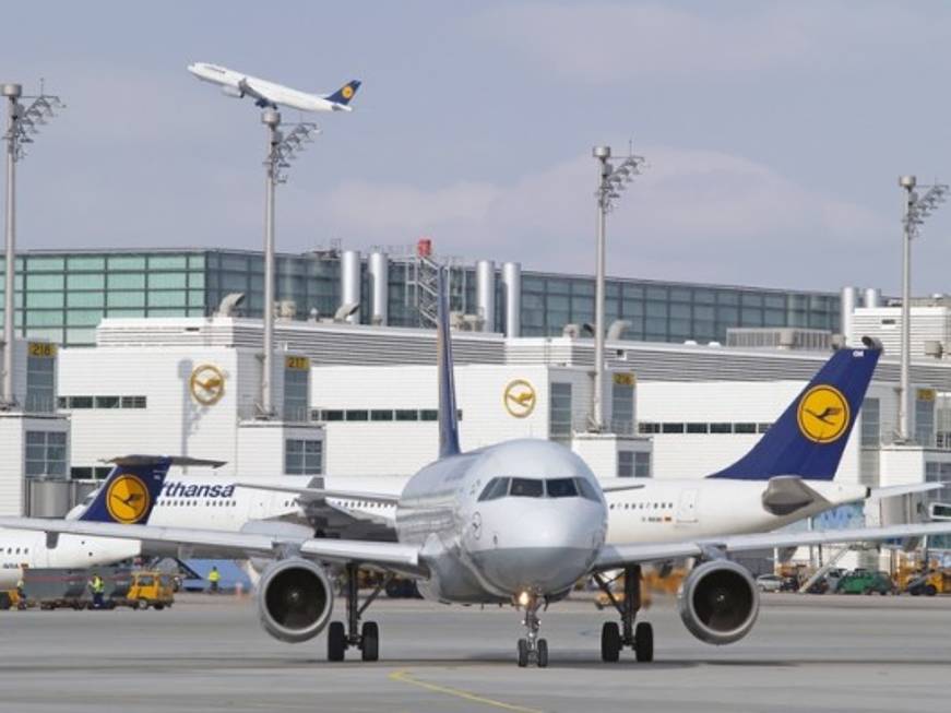 Lufthansa, gli assistenti di volo minacciano scioperi da domani