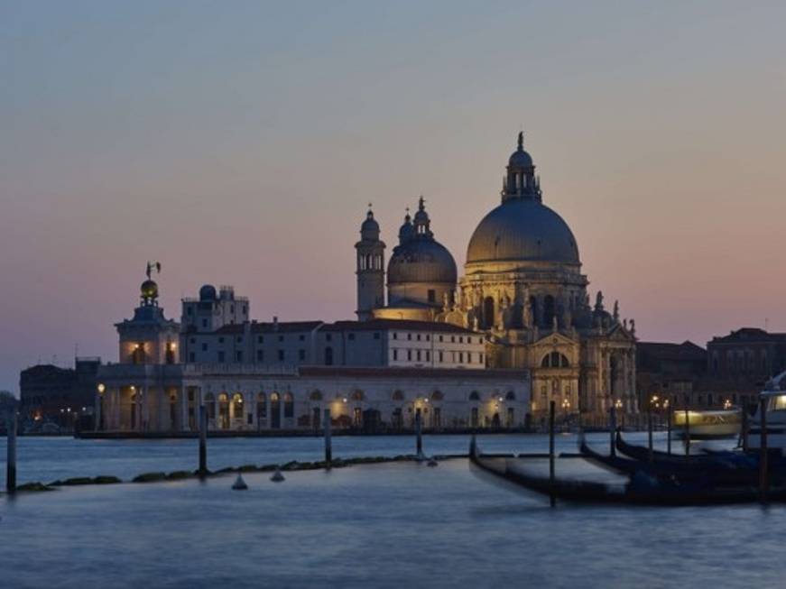 Venezia in difficoltà: l'allarme degli albergatori