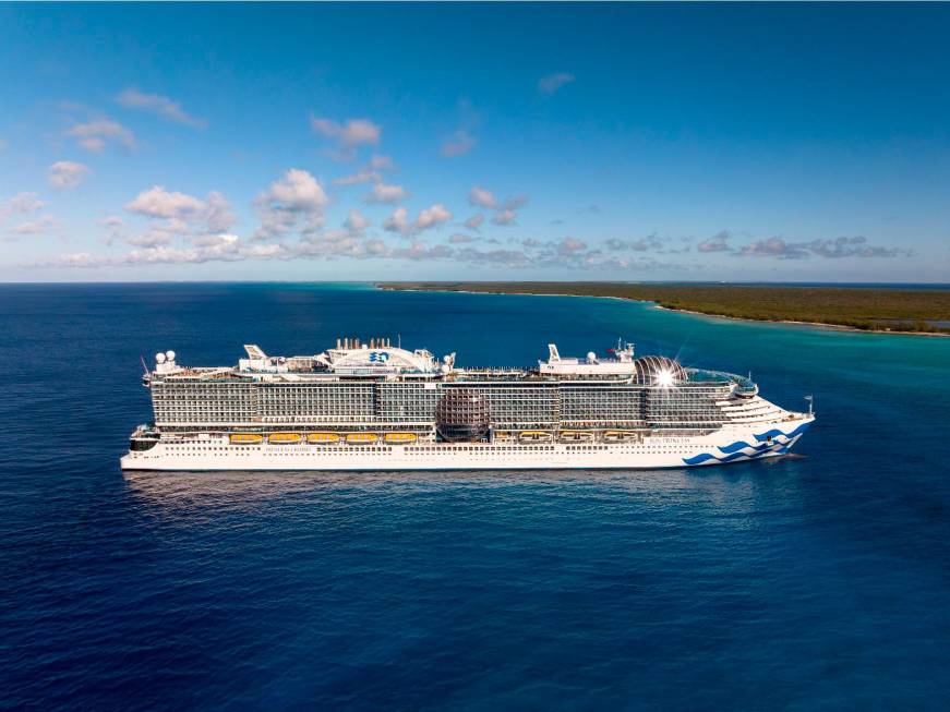 Matthew e Camila McConaughey battezzeranno la nuova Star Princess