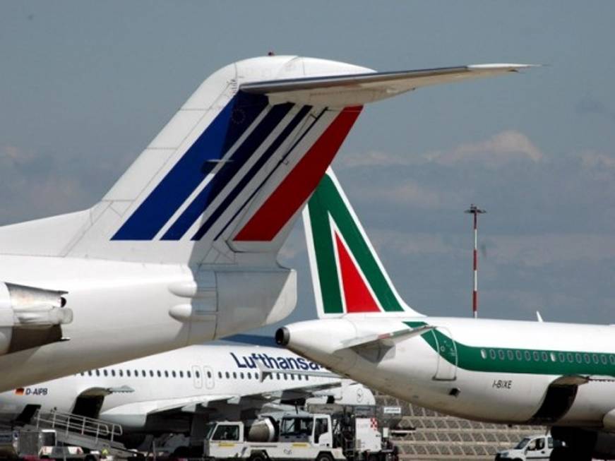 Alitalia, colpo di scena: torna l’ipotesi Air France Alitalia, colpo di scena: torna l’ipotesi Air France