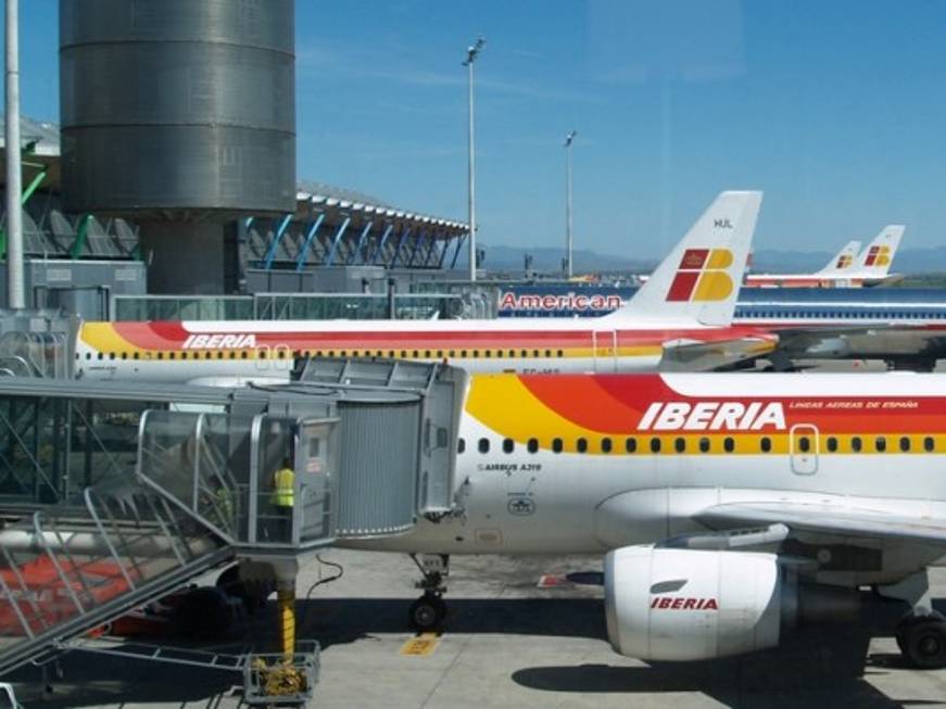 Iberia, chiusura di quattro basi nel piano di ristrutturazione