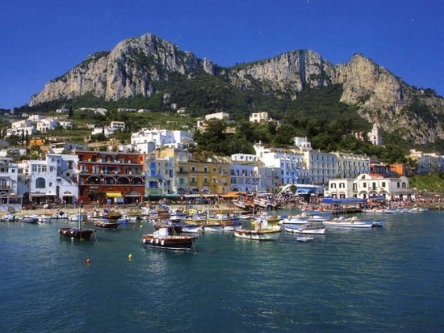 Capodanno di lusso, Capri davanti a Cortina d&amp;#39;Ampezzo