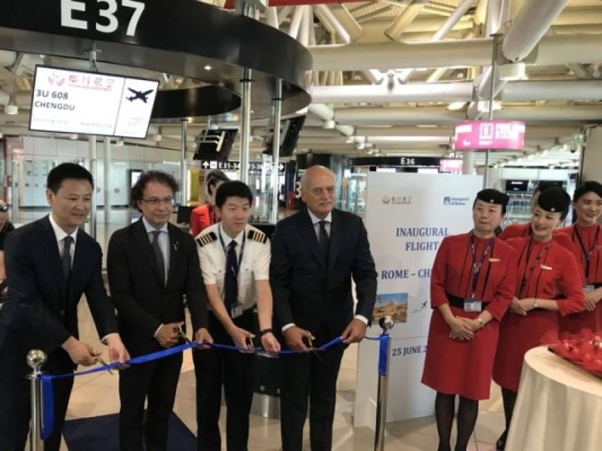Sichuan Airlines debutta a Fiumicino, inaugurato il Roma-Chengdu