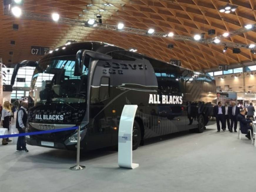 Ibe, all&amp;#39;asta il bus Iveco degli All Blacks
