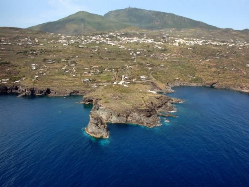 Isole minori siciliane, stagione a rischio per i collegamenti