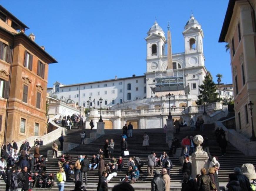 Estate 2012, incoming stabile e outgoing in calo