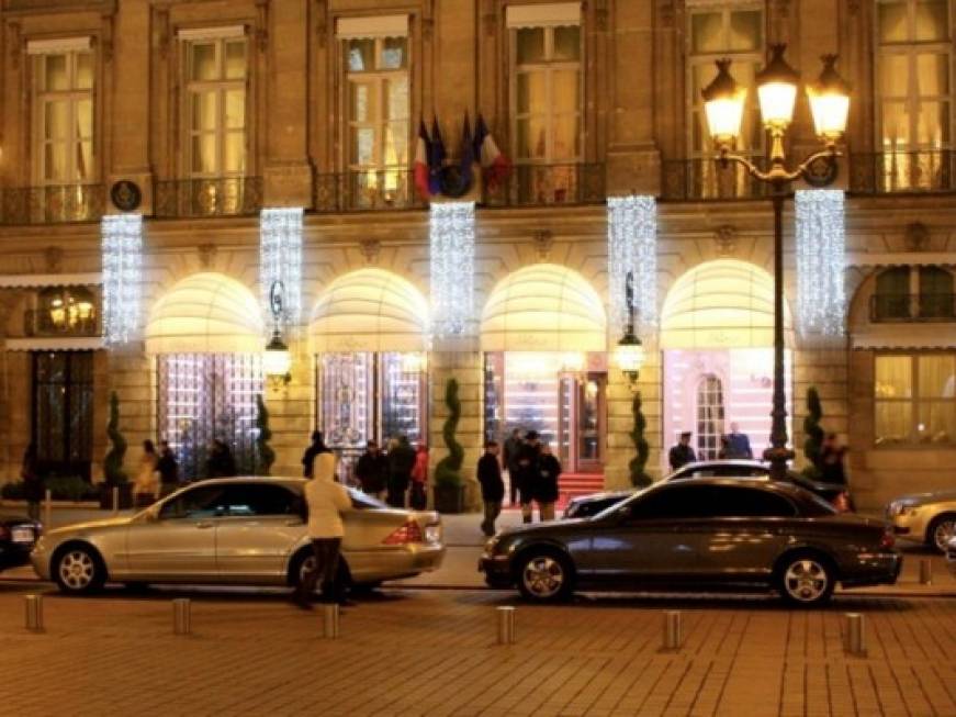 Chiude il Ritz di Parigi, immagini di una pagina di storia