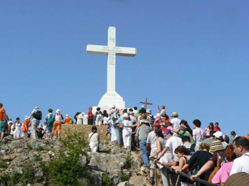 Cala Lourdes, aumenta Medjugorje: come cambiano le vie della Fede