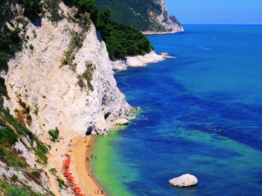 Da Ponza ad Ancona, si moltiplicano i casi di affitti fantasma ai turisti