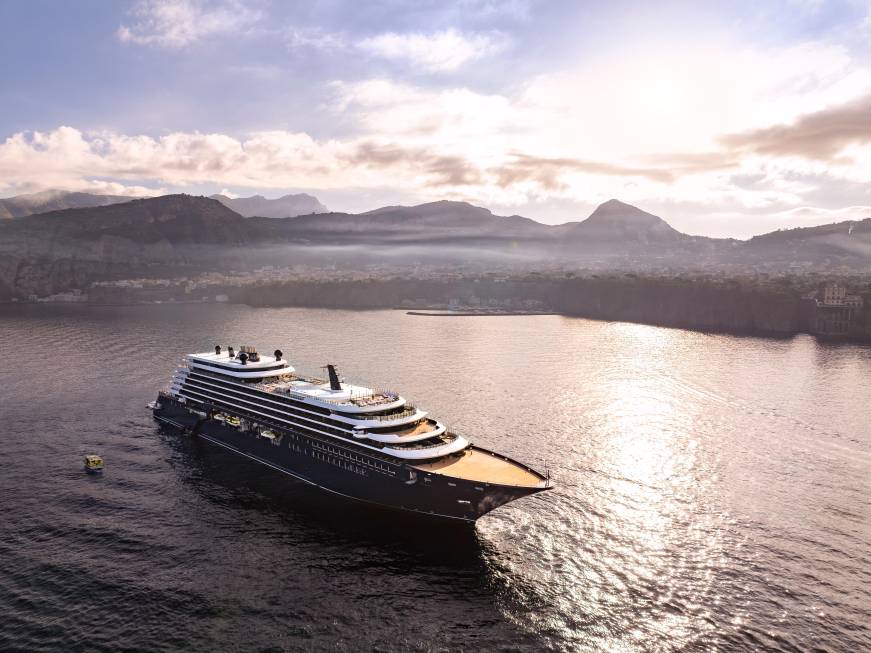 Alaska e Asia per l’estate 2027 di Luminara, Ritz-Carlton Yacht Collection