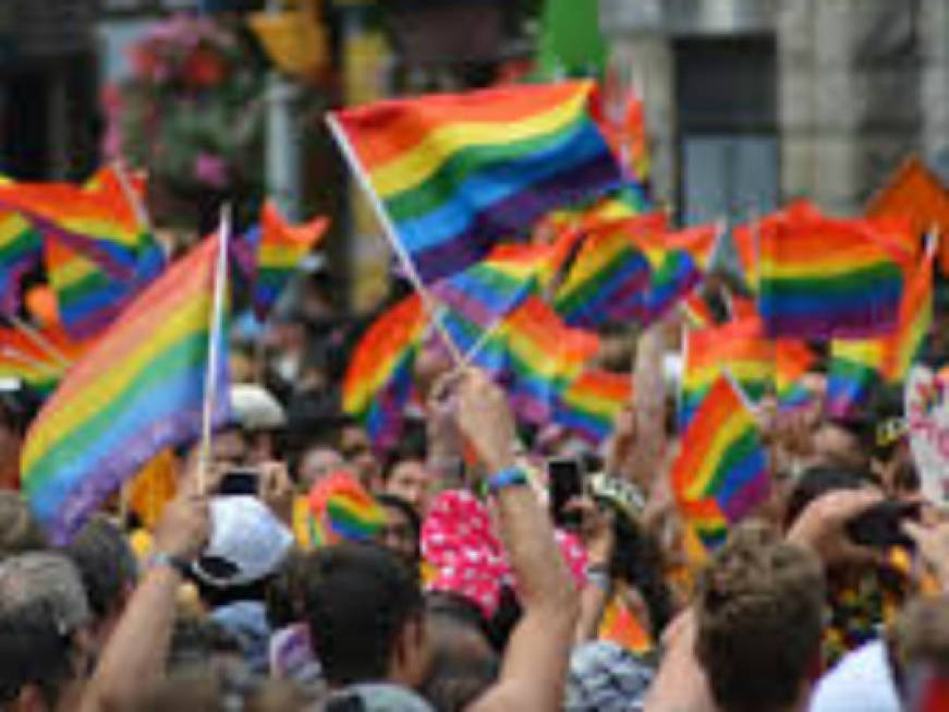 L'occasione del Pride per il mercato italiano: come accogliere i turisti Lgbt
