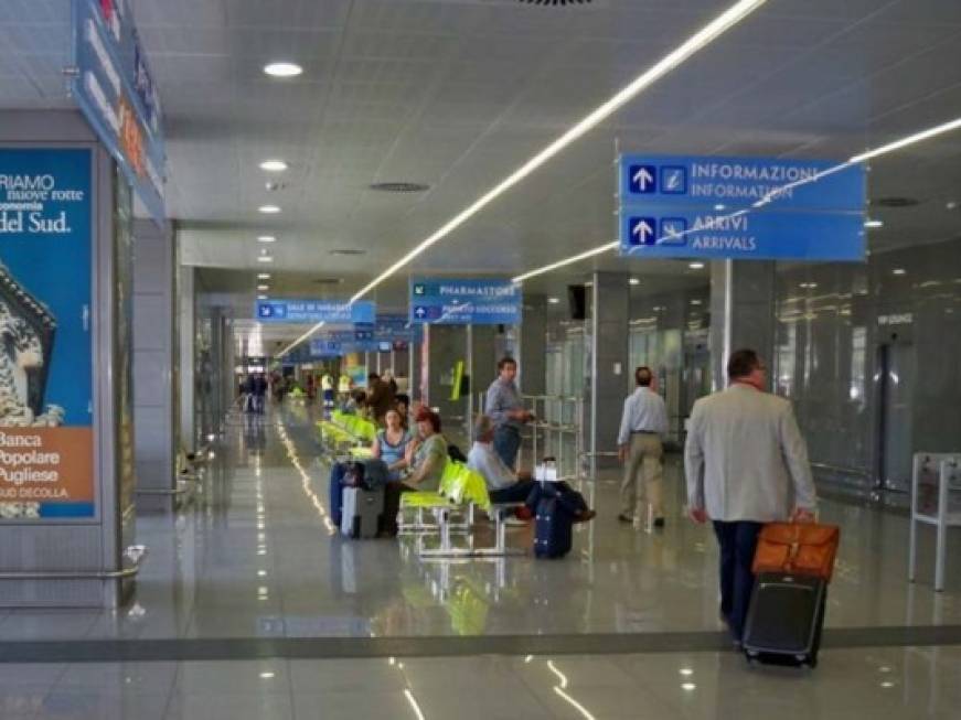Traffico passeggeri in impennata negli aeroporti pugliesi
