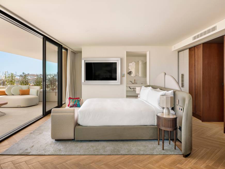 SLS debutta in Europa: apre SLS Barcelona. La gallery