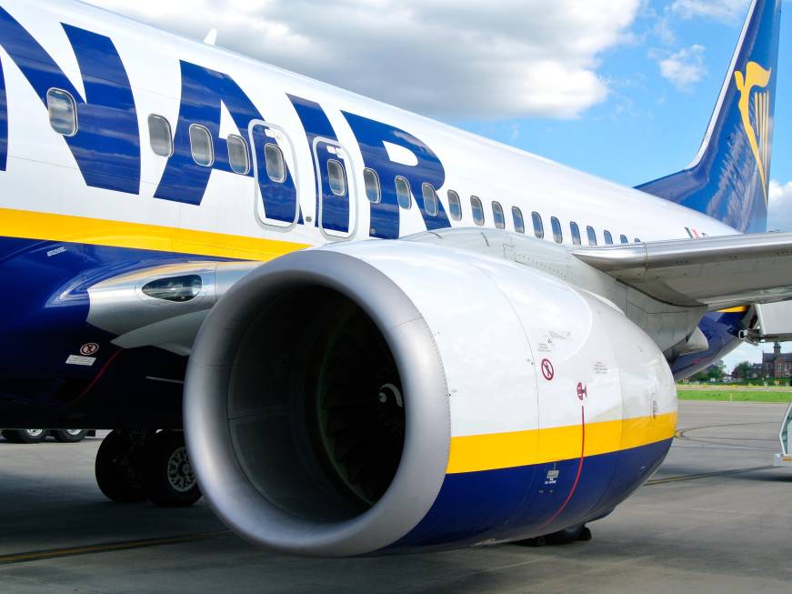 Ryanair porta in tribunale un passeggero accusandolo di aver causato un ritardo