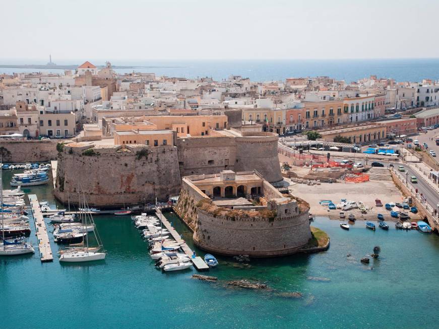 Briatore: “In Puglia<br />mancano servizi<br />di alto livello” Briatore: “In Puglia<br />mancano servizi<br />di alto livello”