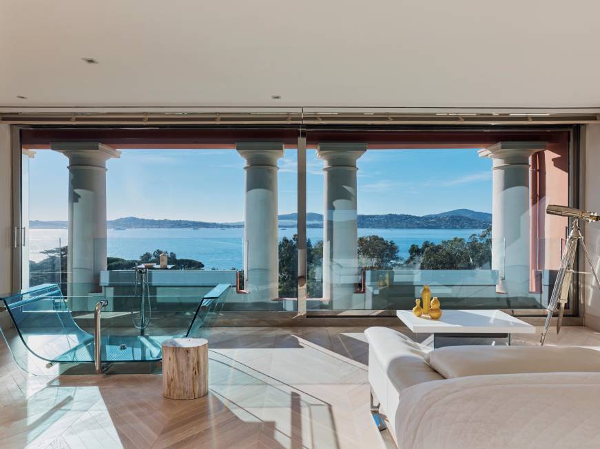 Francia: COMOriapre lo storicoLe Beauvallon