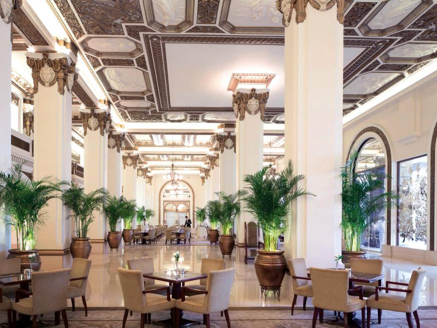 La lobby del Peninsula Hotel di Hong Kong