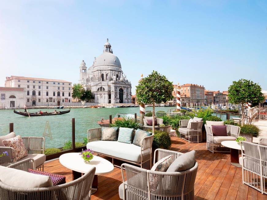 Inside The St. Regis Venice, terrazza fra antico e contemporaneo