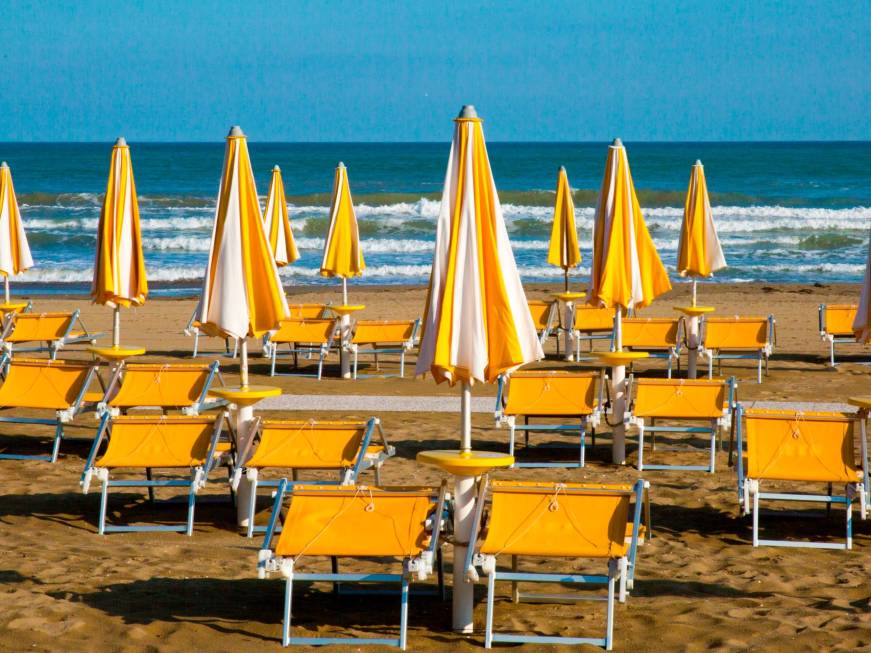 Maltempo, turismo balneare in difficoltà a giugno