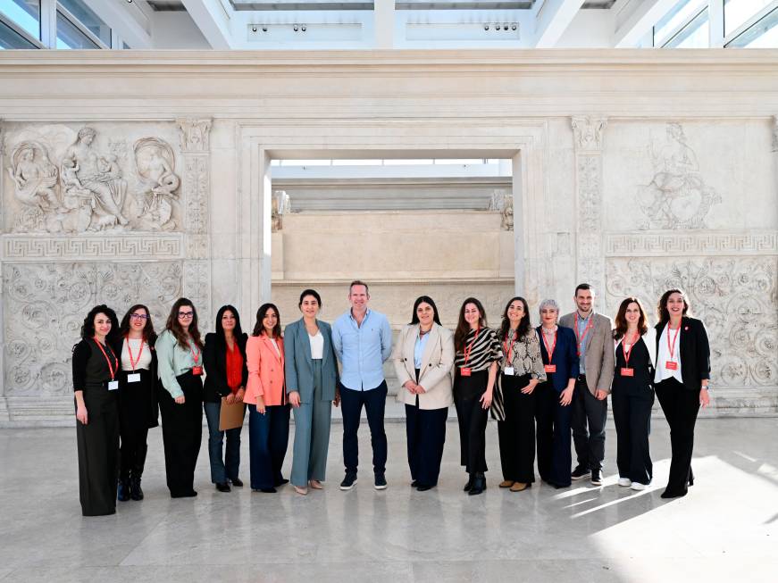 Intrepid Travelsbarcaa Romae cerca partner