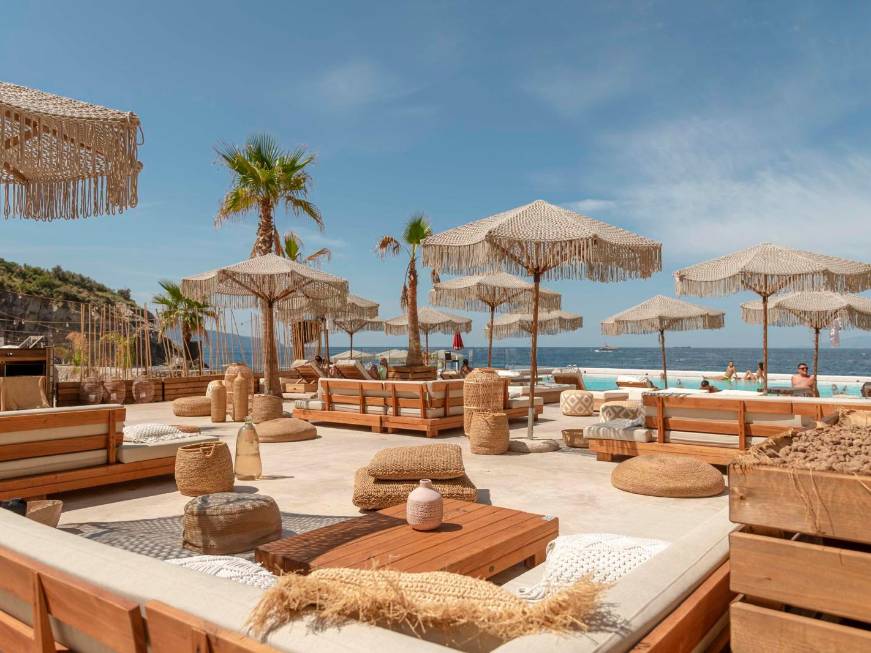 Ara Maris, partnership con Maya Beach Experience