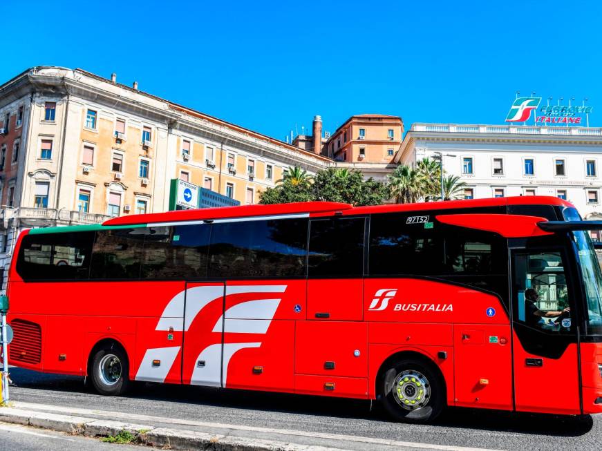 Busitalia: cinque nuovi bus per i collegamenti da e per la Calabria