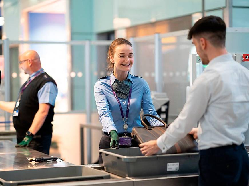 Liquidi a bordo, anche Heathrow dice addio al limite